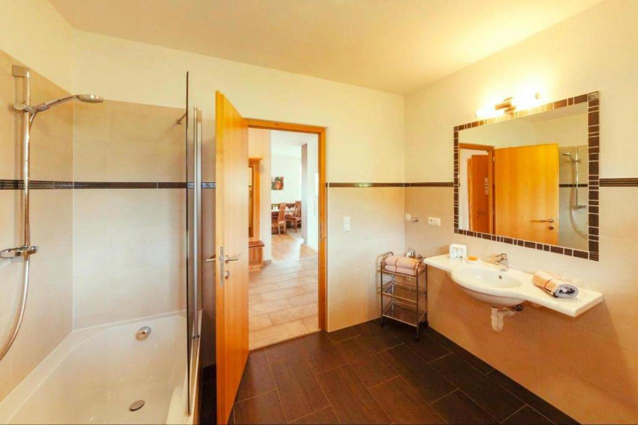 Apartment In Naz-Sciaves With Garden Natz-Schabs المظهر الخارجي الصورة